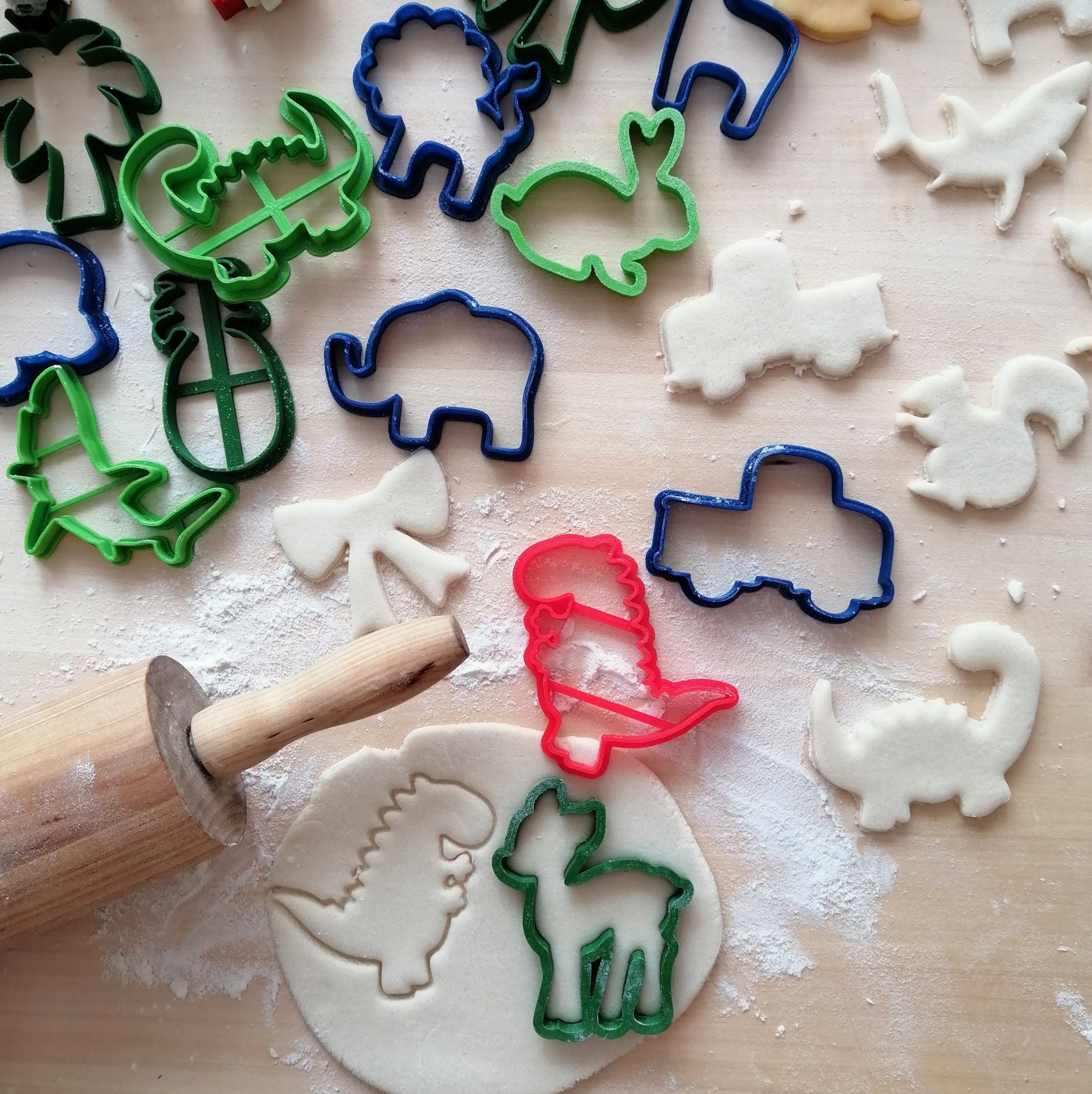 Simple cookie cutters